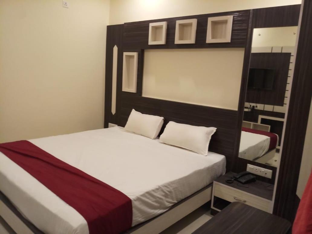 Hotel R K Residency מוזאפרפור מראה חיצוני תמונה